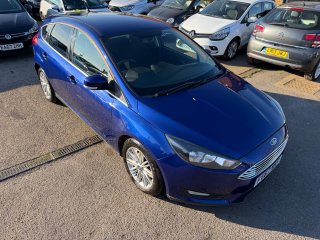 FORD FOCUS 1.0T ECOBOOST ZETEC EDITION HATCHBACK 5DR PETROL AUTO EURO 6 S S... image 3